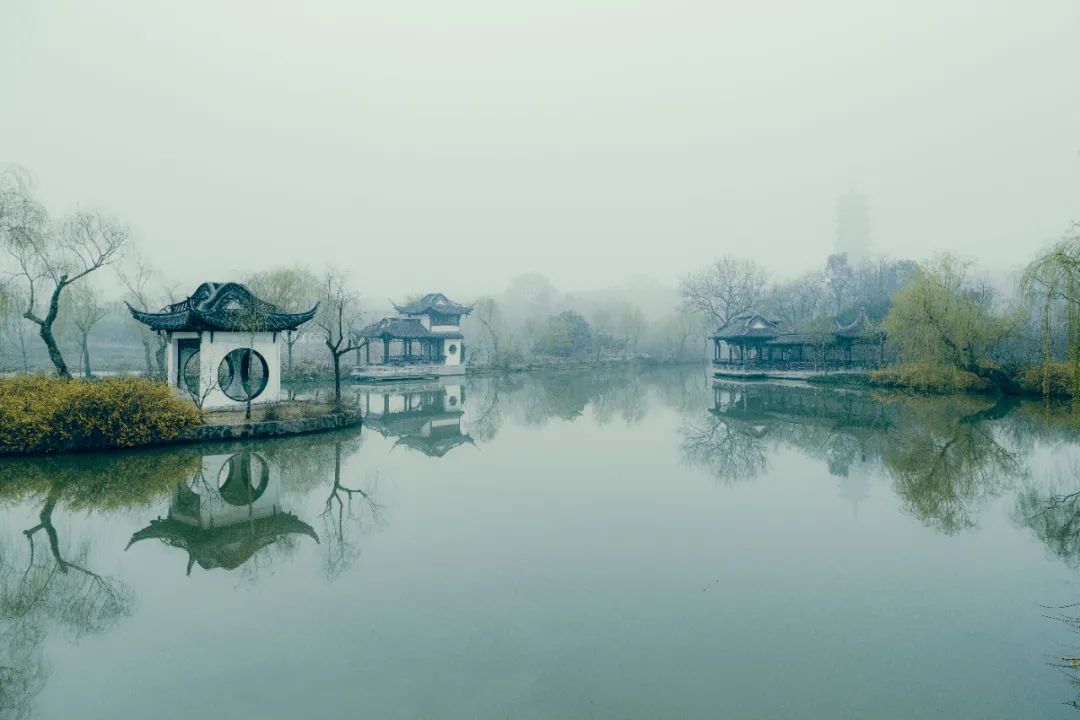 比成都安逸，比苏杭秀美，这座低调的小城藏着江南最美的秋！